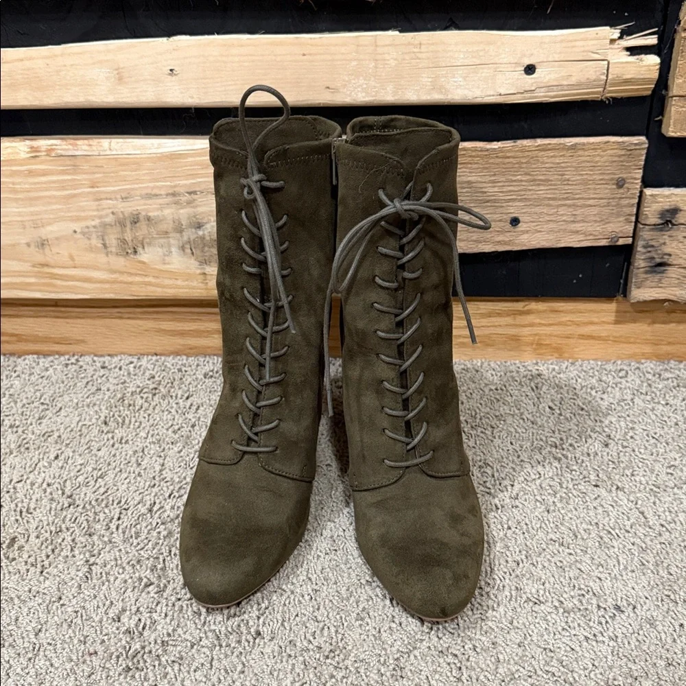 Steve‎ Madden Elley Olive Lace Up Faux Suede Heeled Ankle Boots Size 9.5
